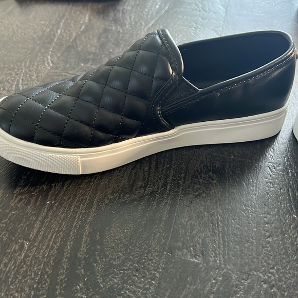 Steve Madden Shoes - Picture 7 of 8
